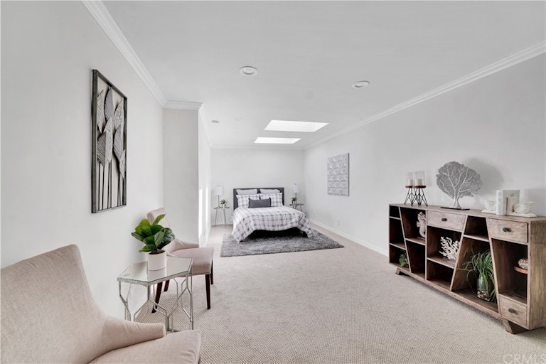 Photo 21 of 47 - 19365 Woodlands Dr, Huntington Beach, CA 92648