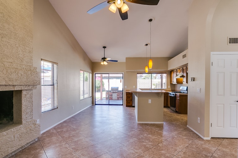 Photo 14 of 36 - 6020 W Grandview Rd, Glendale, AZ 85306