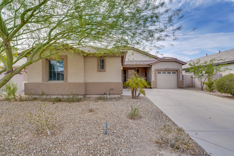 Photo 1 of 23 - 10905 W Davis Ln, Avondale, AZ 85323