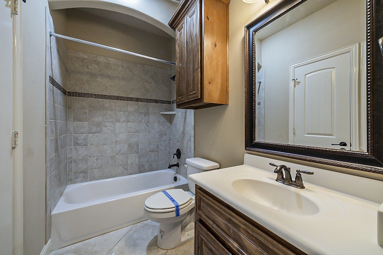 Photo 29 of 45 - 1326 Bastrop Glen Ln, League City, TX 77573