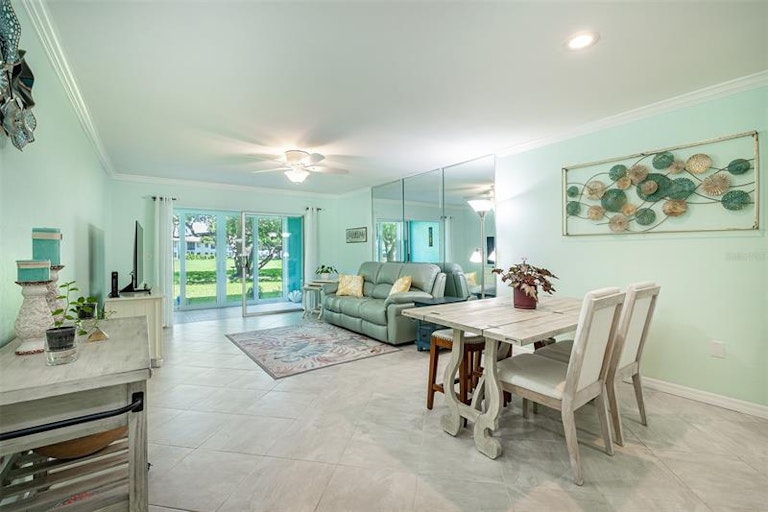 Photo 3 of 47 - 4595 Chancellor St NE #112, Saint Petersburg, FL 33703