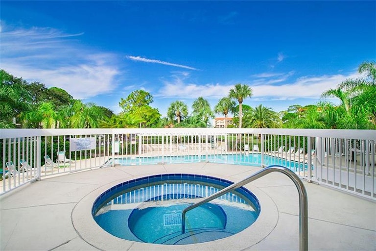 Photo 21 of 25 - 1800 Mariner Dr #11, Tarpon Springs, FL 34689