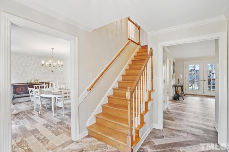 Photo 3 of 31 - 2016 Neuse Colony Dr, Clayton, NC 27527