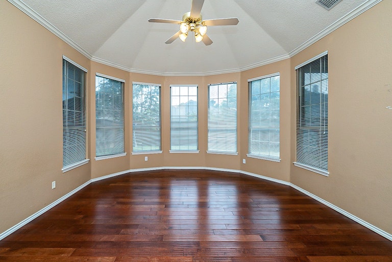 Photo 16 of 28 - 3306 Abingdon Dr, Richardson, TX 75082