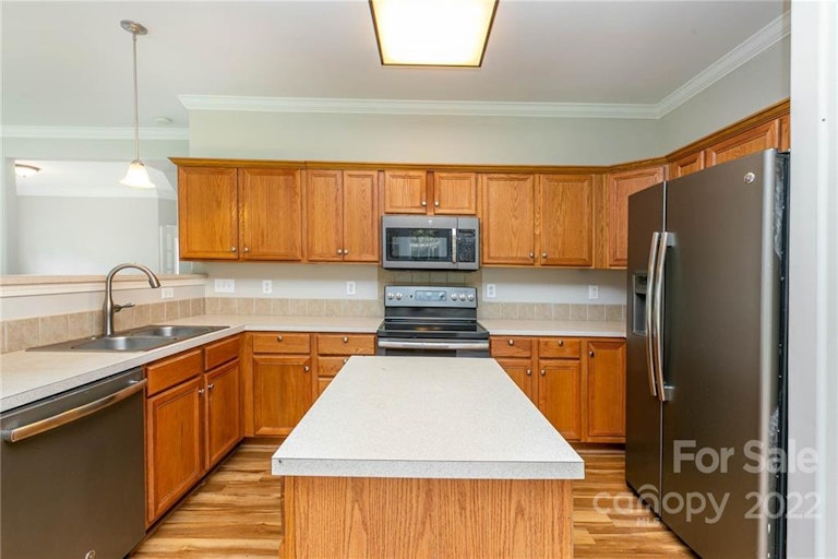 Photo 5 of 26 - 4377 Tucker Chase Dr, Midland, NC 28107