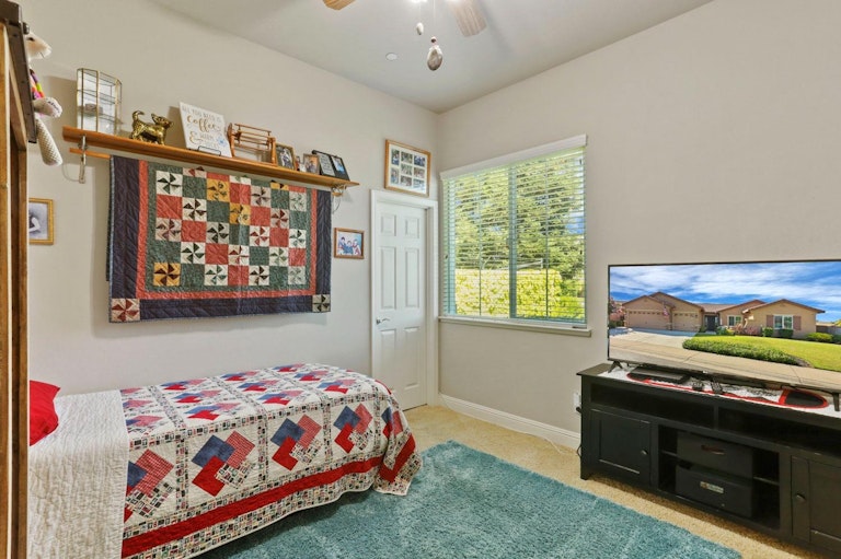 Photo 19 of 46 - 1026 Dimaggio Way, Galt, CA 95632