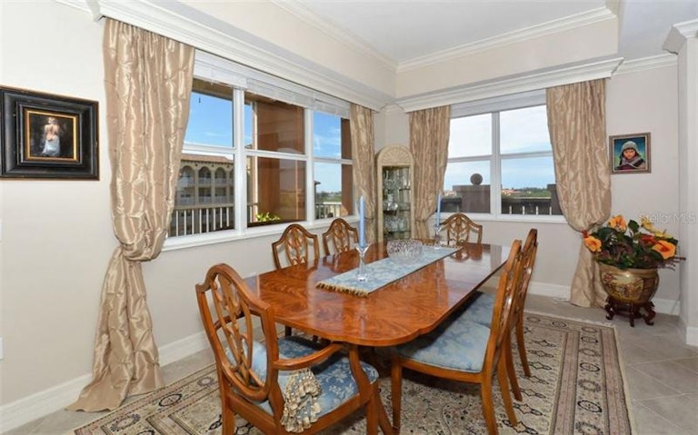 Photo 9 of 25 - 1921 Monte Carlo Dr #703, Sarasota, FL 34231