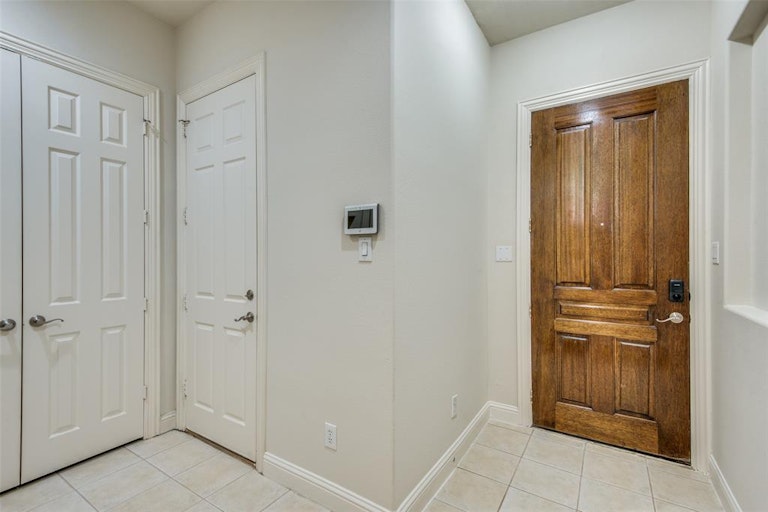 Photo 18 of 23 - 5800 La Vista Dr, Dallas, TX 75206