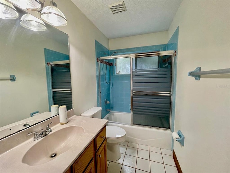 Photo 12 of 19 - 2 Rosedown Blvd, Debary, FL 32713