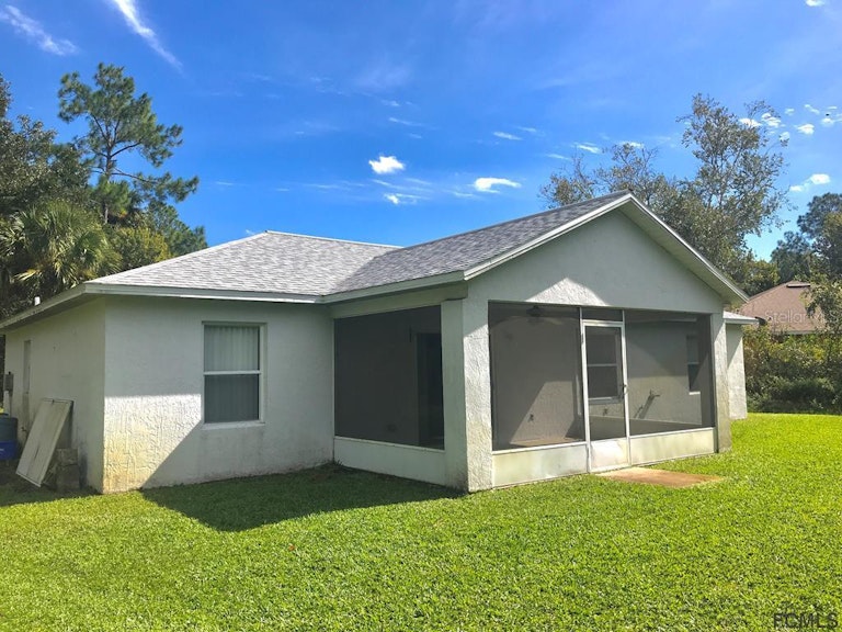 Photo 16 of 18 - 8 White Hill Pl, Palm Coast, FL 32164