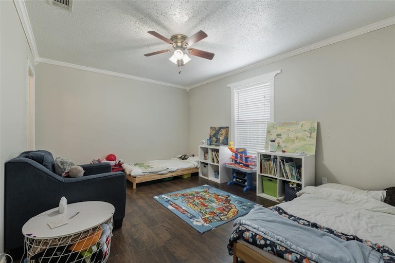 Photo 14 of 20 - 8312 Sussex St, Fort Worth, TX 76108