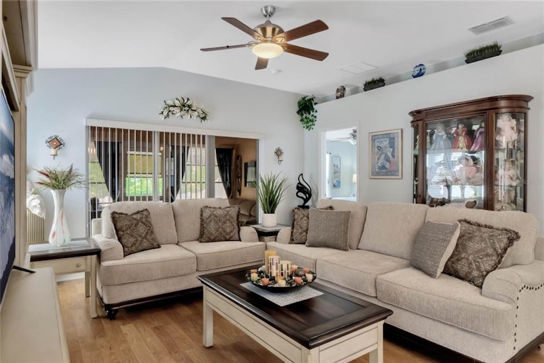 Photo 10 of 42 - 3420 Grenville Dr, Winter Haven, FL 33884