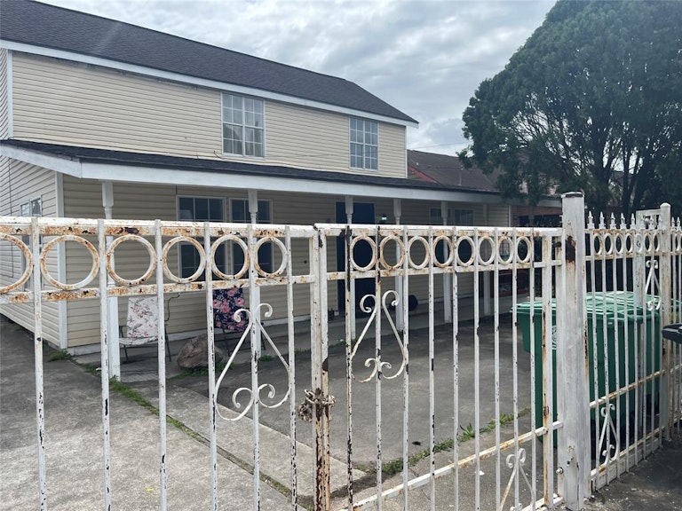 Photo 15 of 22 - 7824 Detroit St, Houston, TX 77017