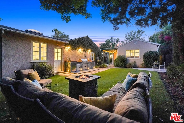 Photo 35 of 50 - 4734 Farmdale Ave, North Hollywood, CA 91602