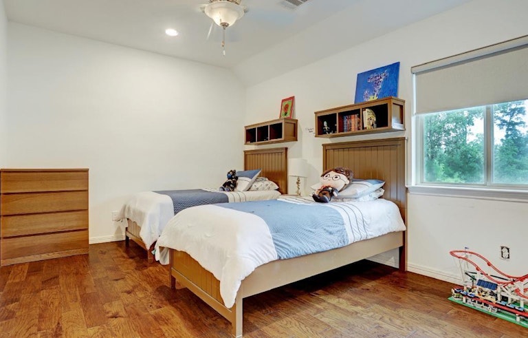 Photo 22 of 22 - 111 Tadpole Ct, Tomball, TX 77375