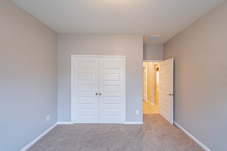 Photo 18 of 35 - 18226 Russett Green Dr, Tomball, TX 77377