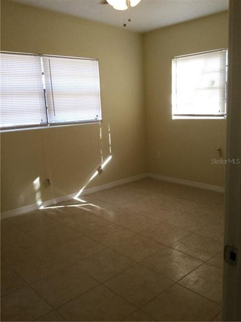 Photo 12 of 16 - 2010 N Hastings St, Orlando, FL 32808