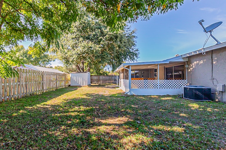 Photo 24 of 26 - 4033 Sandpointe Dr, Bradenton, FL 34205