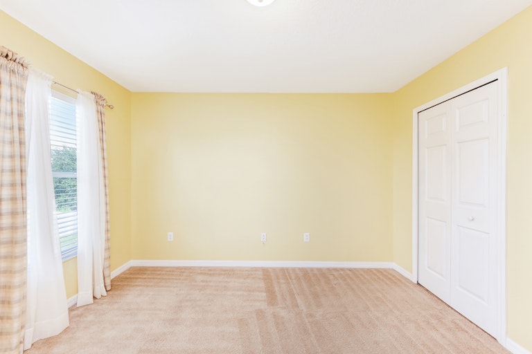 Photo 15 of 17 - 8443 Carriage Pointe Dr, Gibsonton, FL 33534