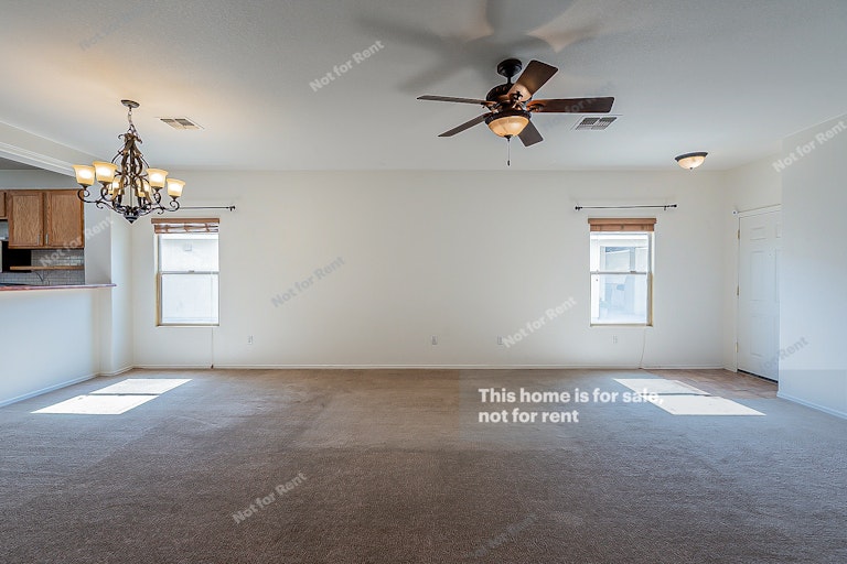 Photo 13 of 29 - 11344 W Harvester Dr, Marana, AZ 85653