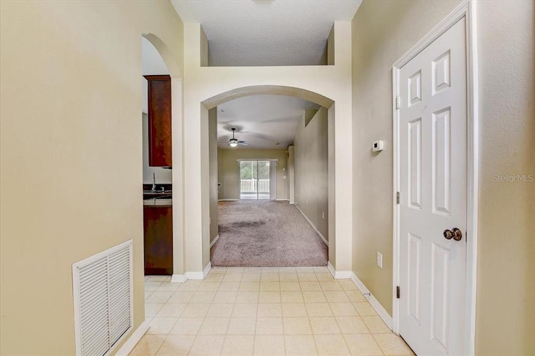 Photo 8 of 45 - 34510 Cliffcreek Ct, Wesley Chapel, FL 33545