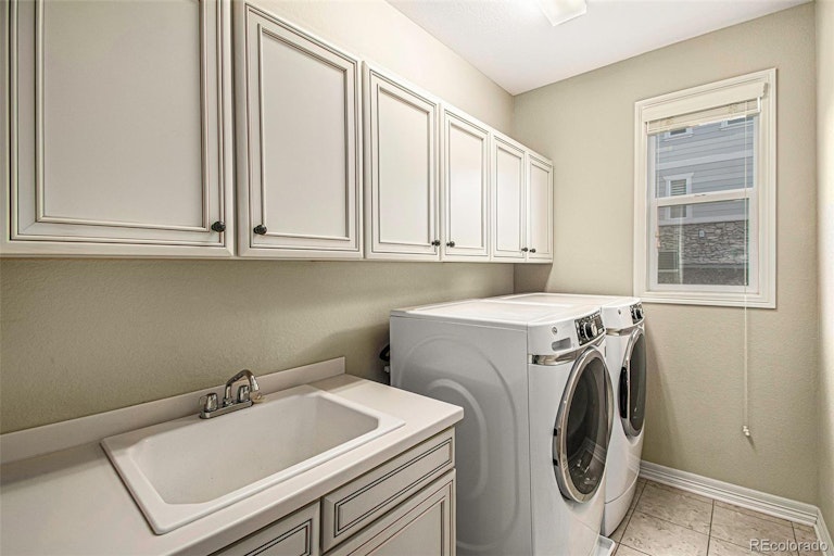 Photo 24 of 40 - 2619 Dublin Dr, Castle Rock, CO 80104