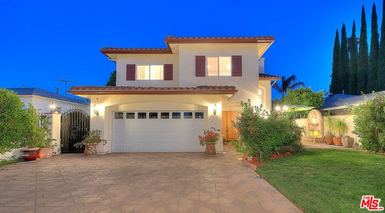 Photo 2 of 54 - 14826 Otsego St, Sherman Oaks, CA 91403