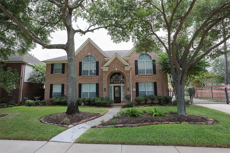 Photo 1 of 50 - 16011 Camillia Trl, Tomball, TX 77377