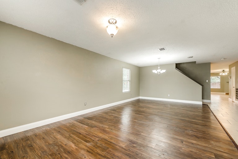 Photo 3 of 26 - 1105 Silent Star Ln, Denton, TX 76210