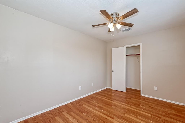 Photo 25 of 42 - 8706 Fondren Village Dr, Houston, TX 77071