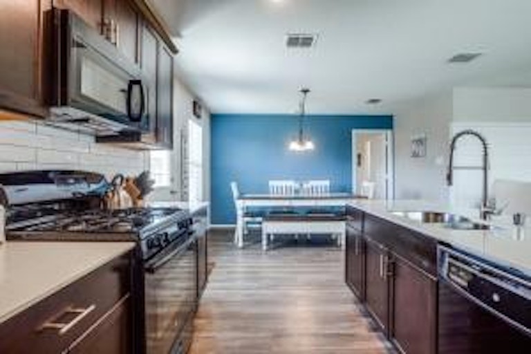 Photo 10 of 24 - 739 Myrtle Ln, Princeton, TX 75407