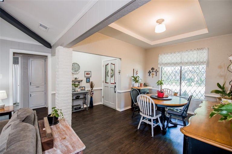 Photo 7 of 31 - 218 Pueblo Dr, Waxahachie, TX 75165