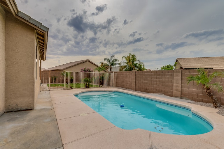 Photo 5 of 31 - 622 S 122nd Ave, Avondale, AZ 85323