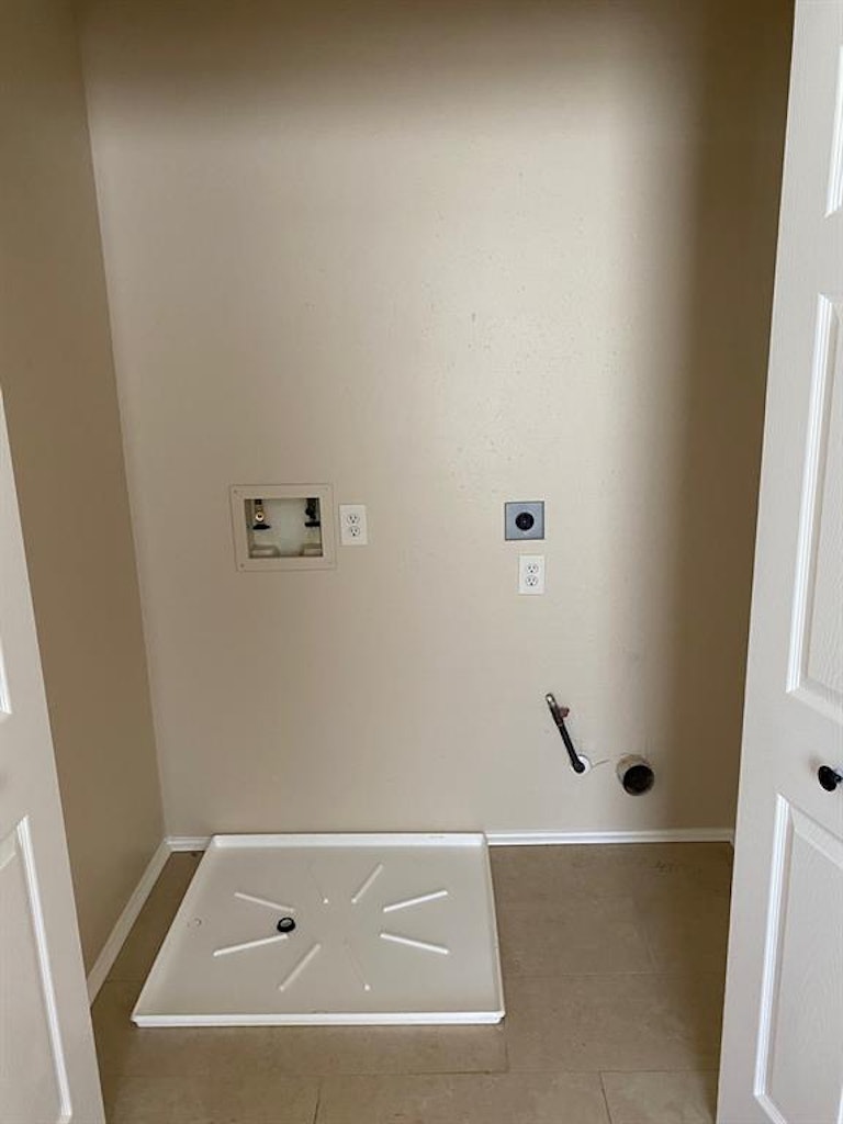 Photo 10 of 11 - 1027 Willow West Dr, Houston, TX 77073