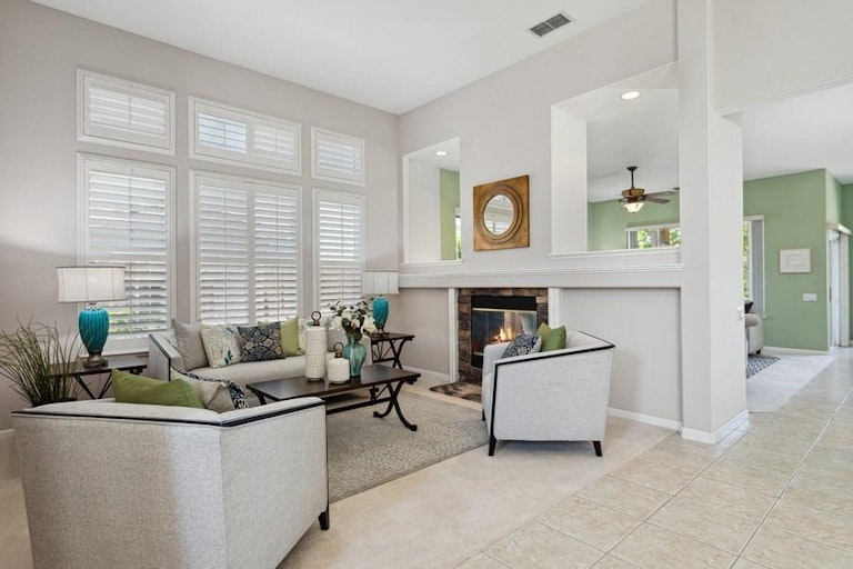 Photo 16 of 47 - 3970 Coldwater Dr, Rocklin, CA 95765