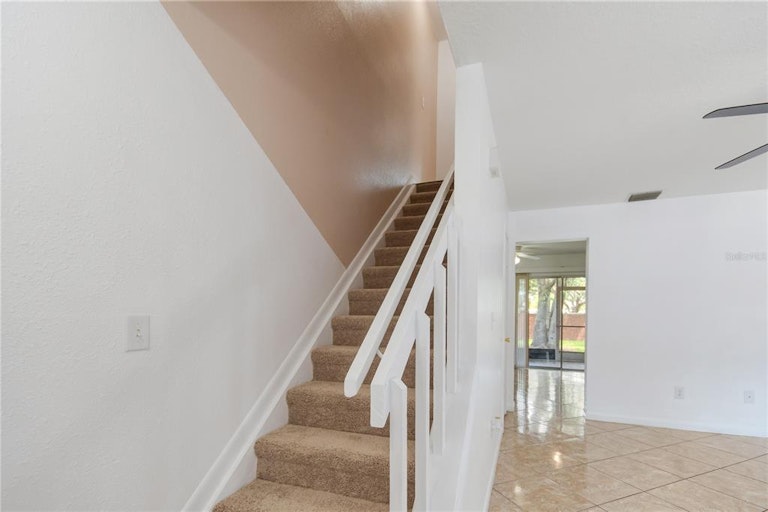 Photo 13 of 31 - 130 Kristi Ann Ct, Winter Springs, FL 32708