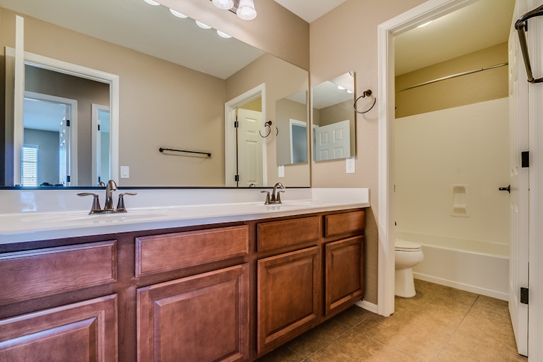 Photo 31 of 43 - 5711 S Parkcrest St, Gilbert, AZ 85298