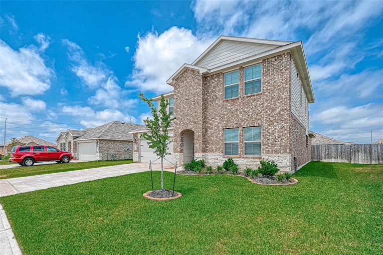 Photo 2 of 45 - 4407 Follina Trl, Katy, TX 77449