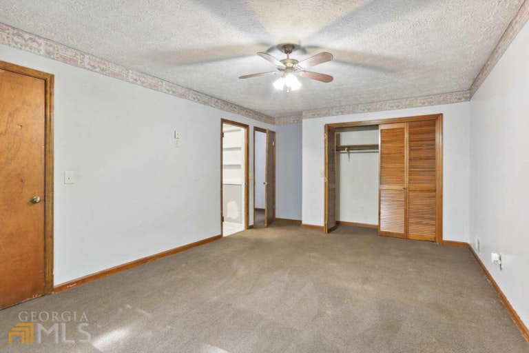 Photo 13 of 29 - 4264 Dustin Dr, Acworth, GA 30101