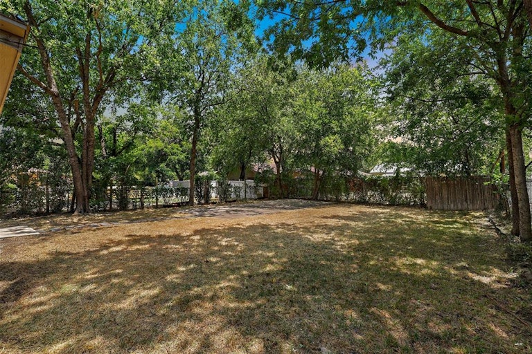 Photo 29 of 30 - 2118 Boyd St, Dallas, TX 75224