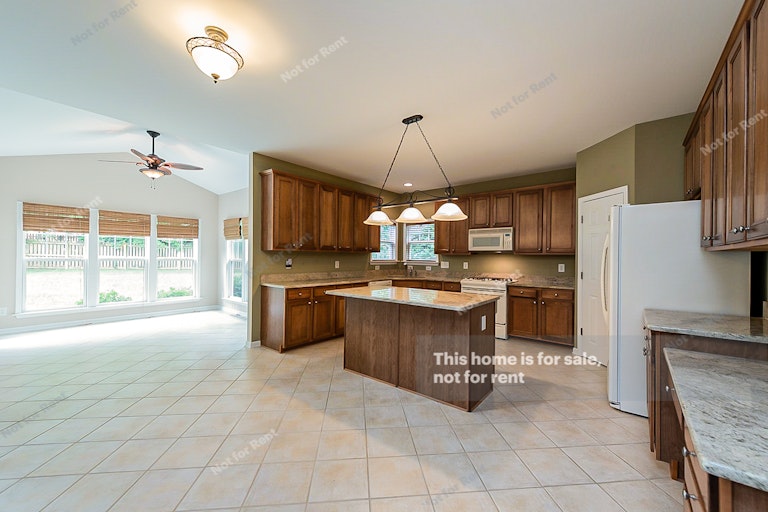 Photo 8 of 25 - 130 Key Biscayne Ct, Raleigh, NC 27603