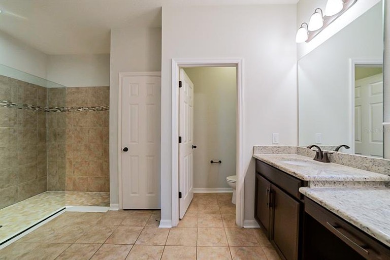 Photo 19 of 24 - 32601 Harmony Oaks Dr, Wesley Chapel, FL 33545