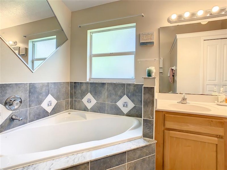 Photo 22 of 37 - 4201 Prairie Iris Ct, Saint Cloud, FL 34772