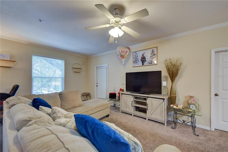 Photo 6 of 35 - 10103 Courtney Palms Blvd #202, Tampa, FL 33619