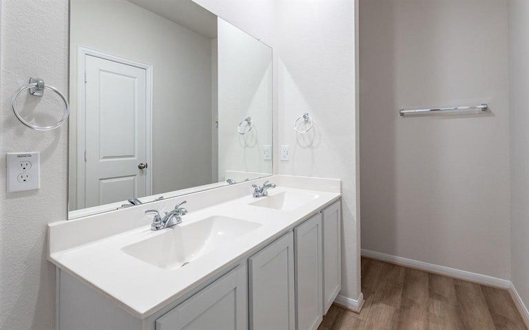 Photo 9 of 14 - 1248 Ponderosa Pine Dr, Rosharon, TX 77583