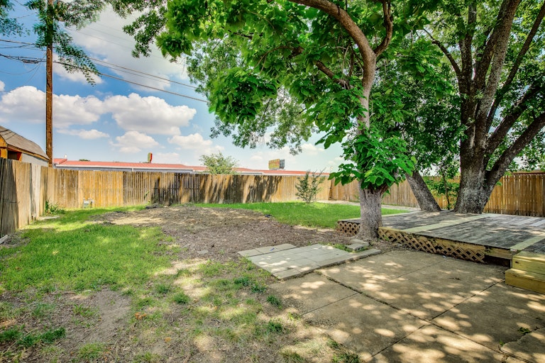 Photo 20 of 21 - 4015 Topaz Dr, Mesquite, TX 75150