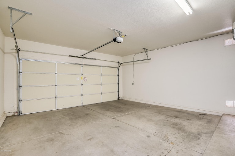 Photo 31 of 41 - 10186 E Covington St, Tucson, AZ 85748