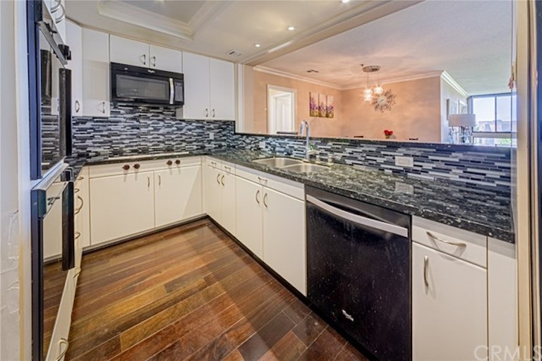 Photo 11 of 49 - 880 W 1st St #308, Los Angeles, CA 90012