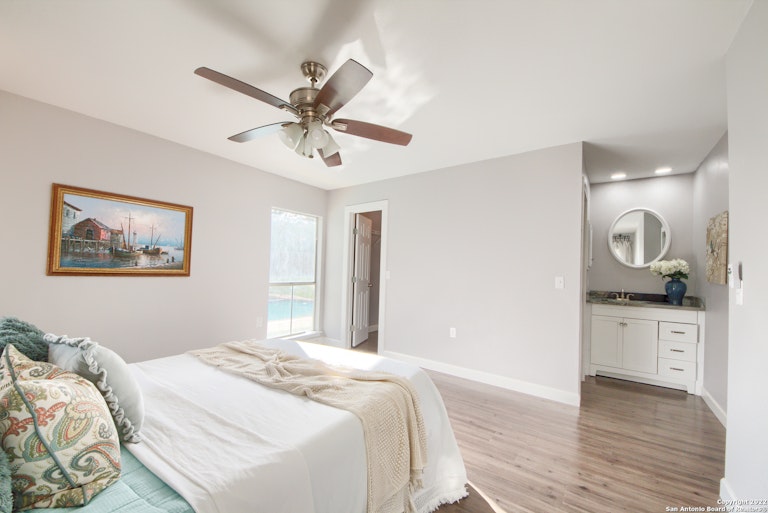 Photo 17 of 27 - 5803 Burkley Springs St, San Antonio, TX 78233