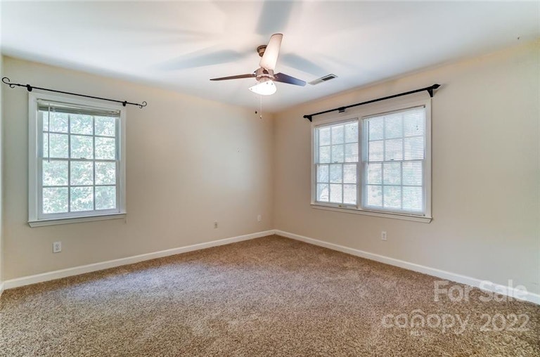 Photo 32 of 46 - 6538 Dougherty Dr, Charlotte, NC 28213